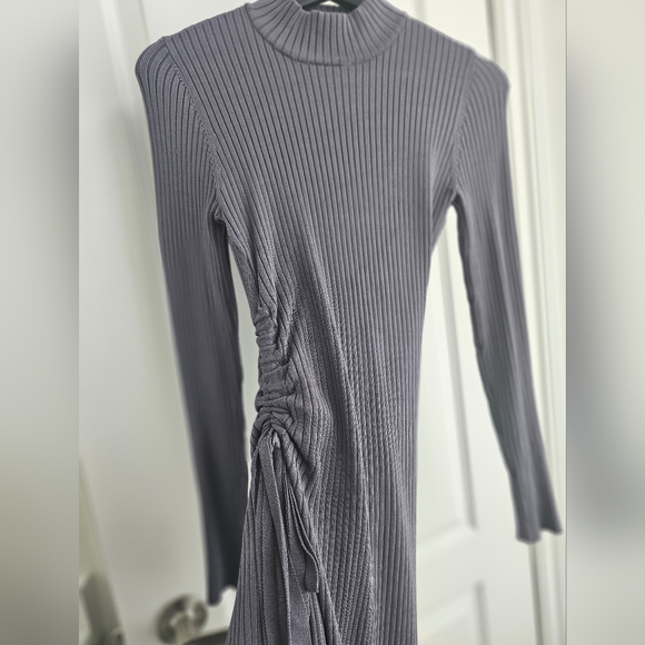 Marciano Ribbed Knee Length Bodycon Dress. Sz XS. Will fit Sz S. No flaws. - Picture 4 of 9
